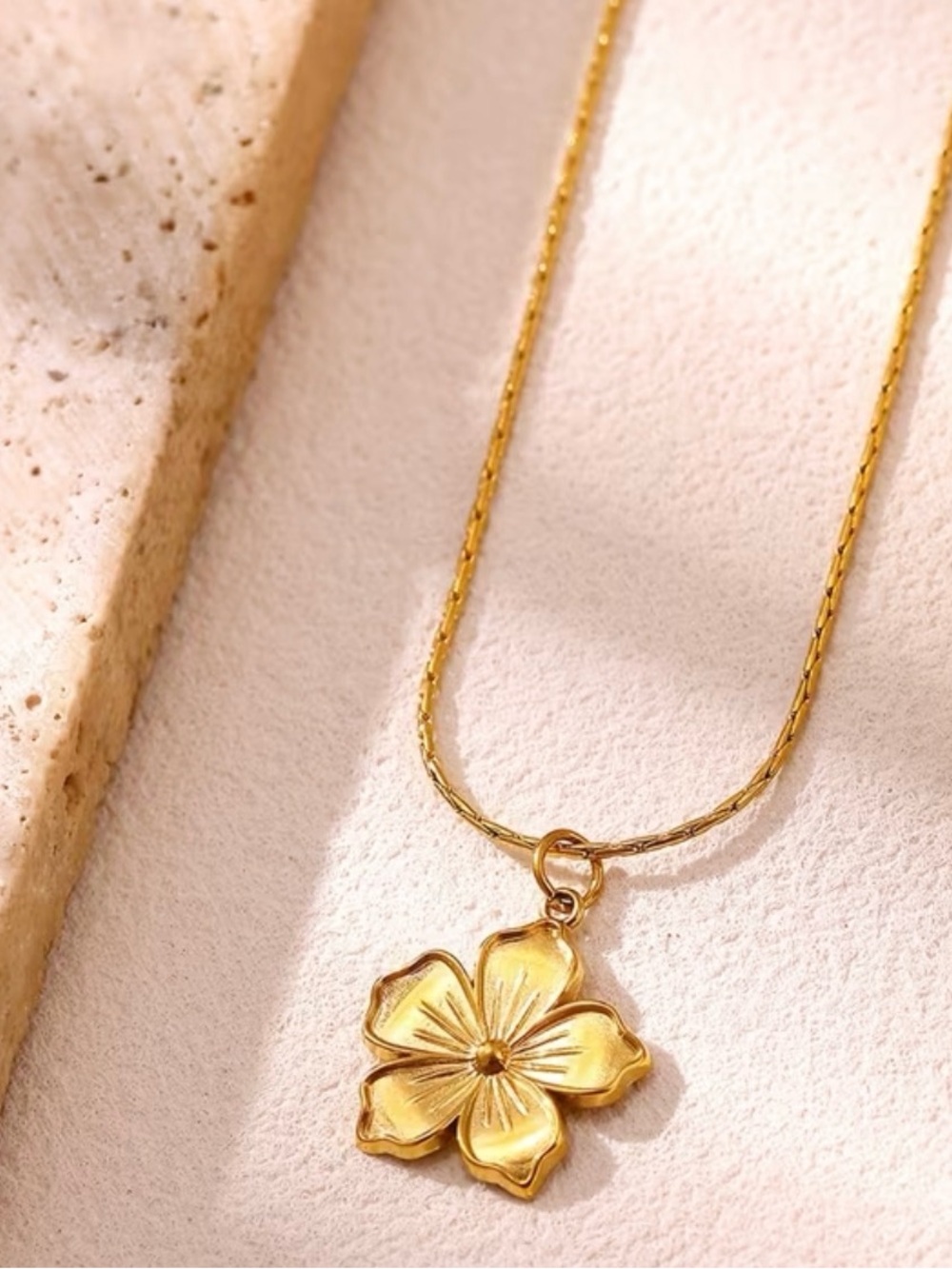 Gold Floral Pendant Necklace - Women's Jewelry